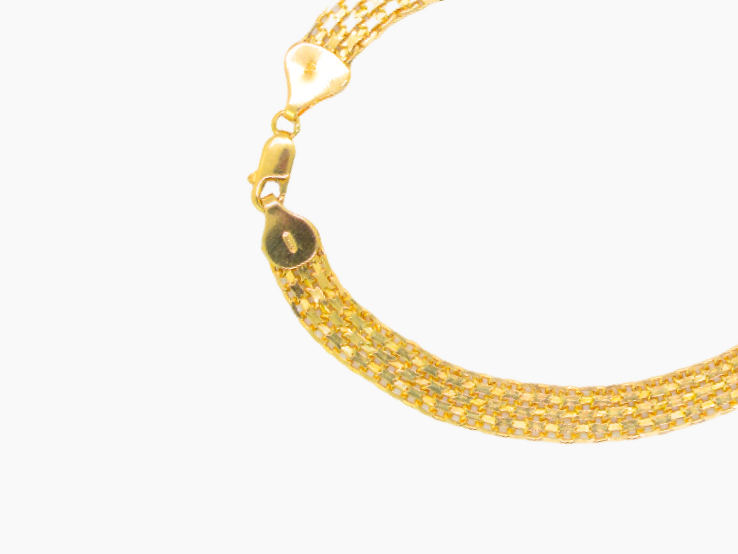 Chinese Bracelet 18K Yellow Gold: Cultural Elegance