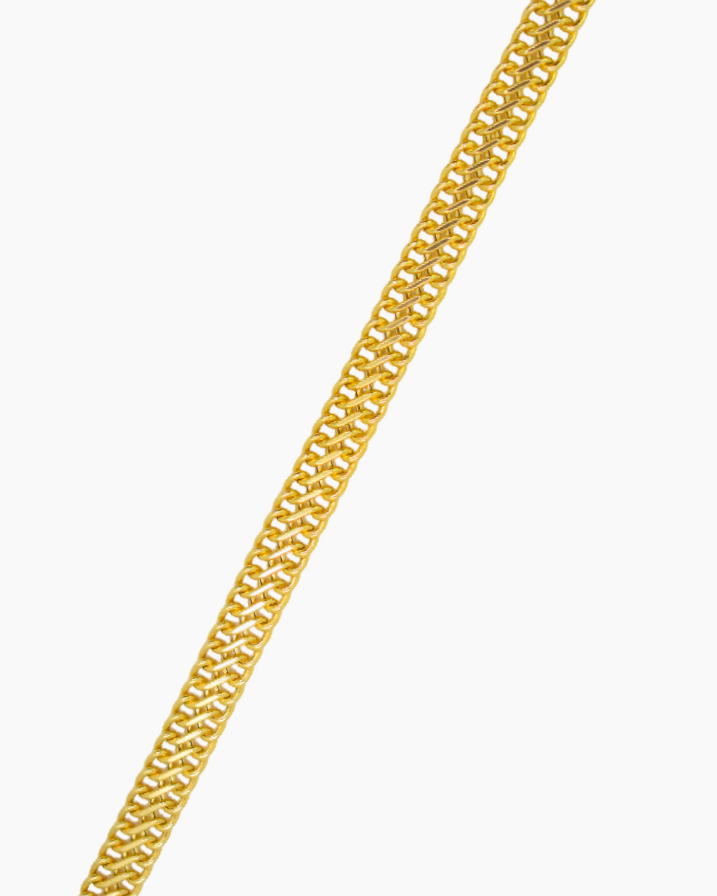 Special Bracelet 18K Yellow Gold: Timeless Treasure